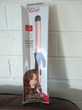 Kiss Ceramic Curling Iron in Rose Gold and Black